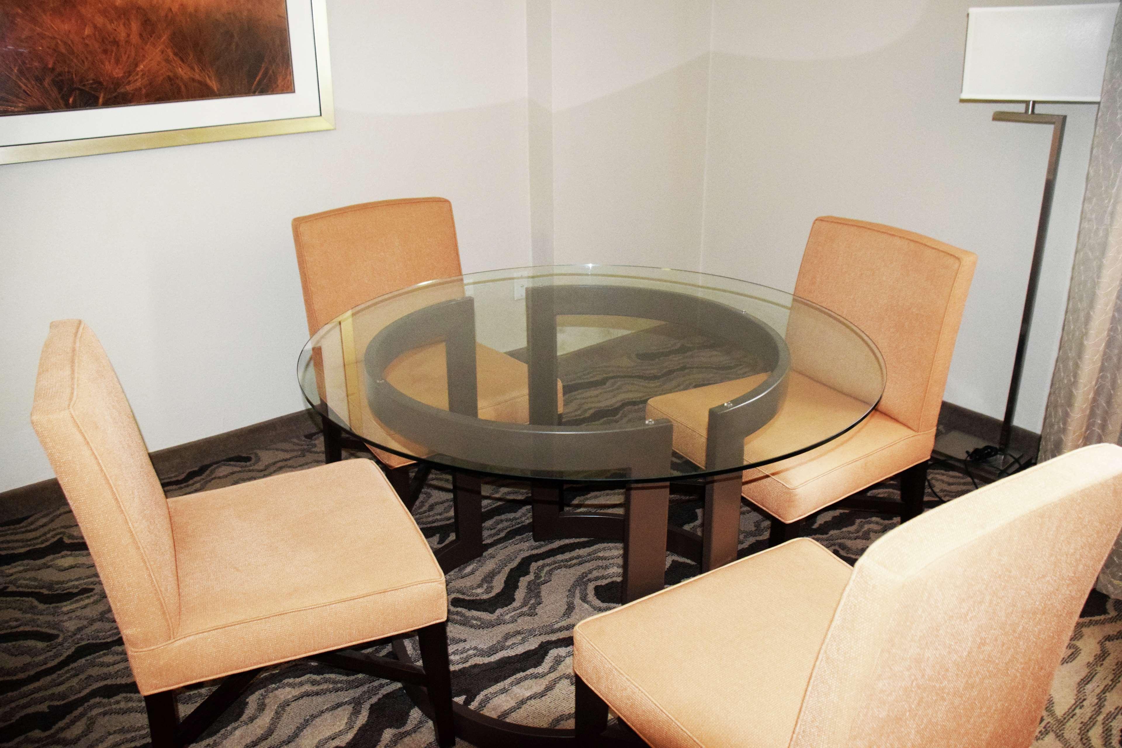 Doubletree By Hilton Montgomery Downtown Екстер'єр фото