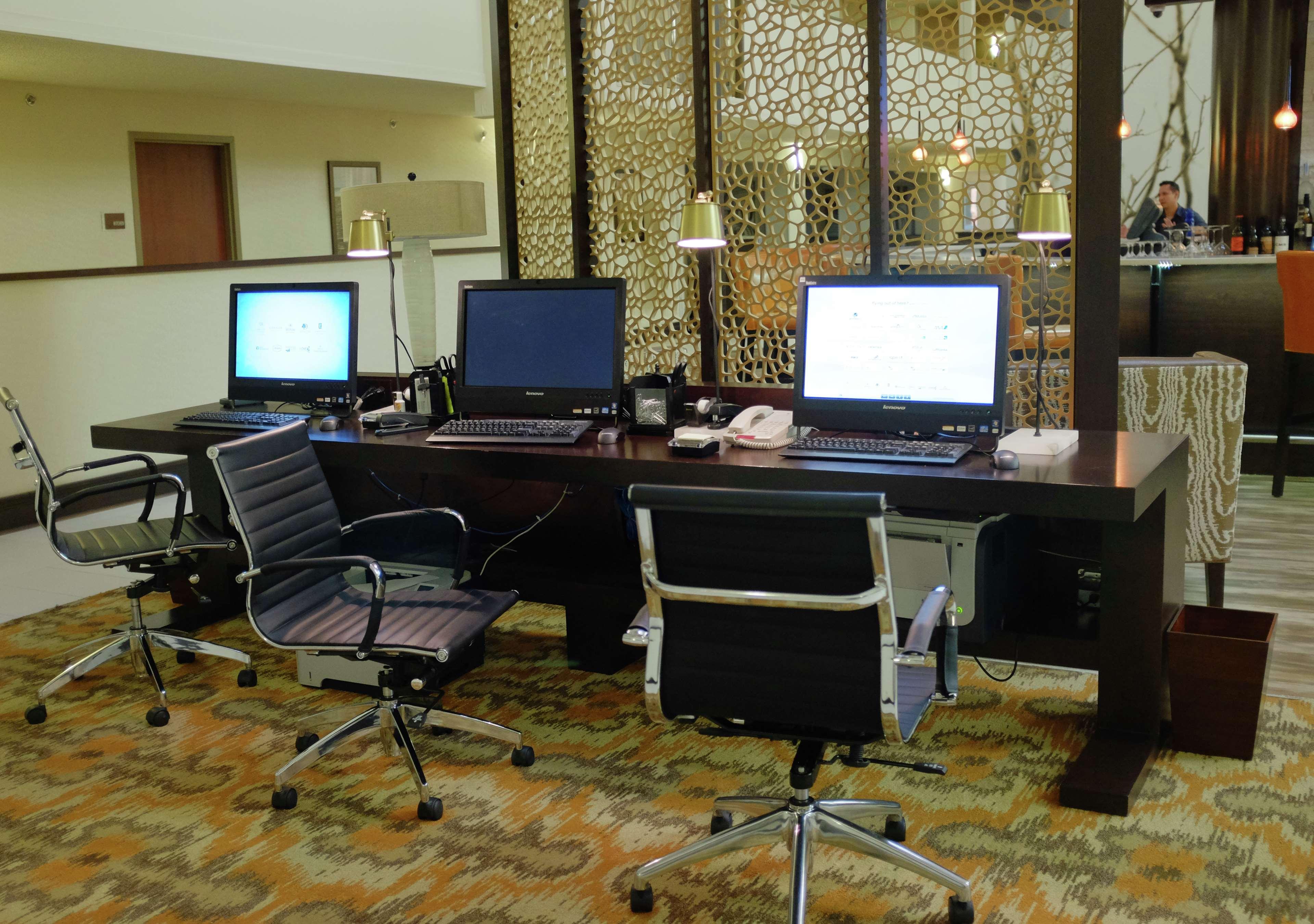 Doubletree By Hilton Montgomery Downtown Екстер'єр фото