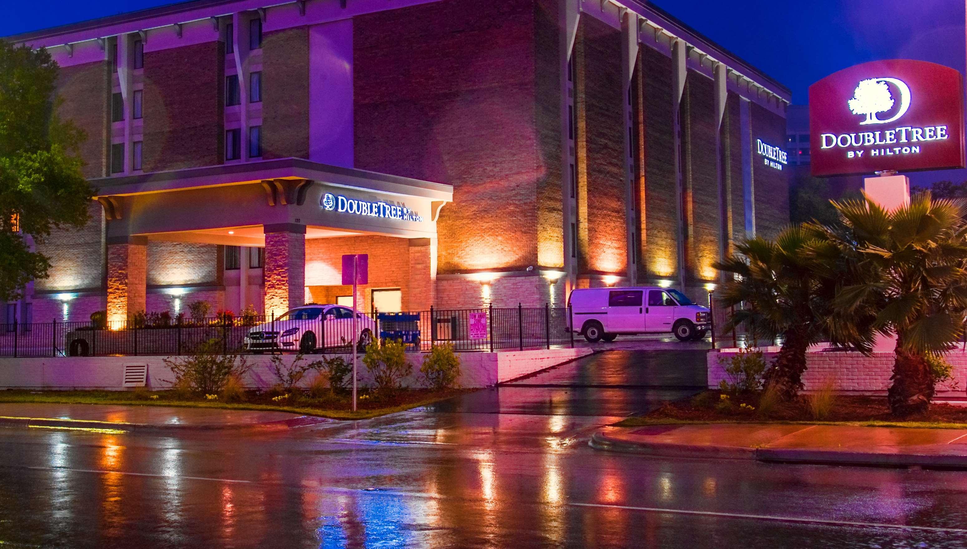 Doubletree By Hilton Montgomery Downtown Екстер'єр фото