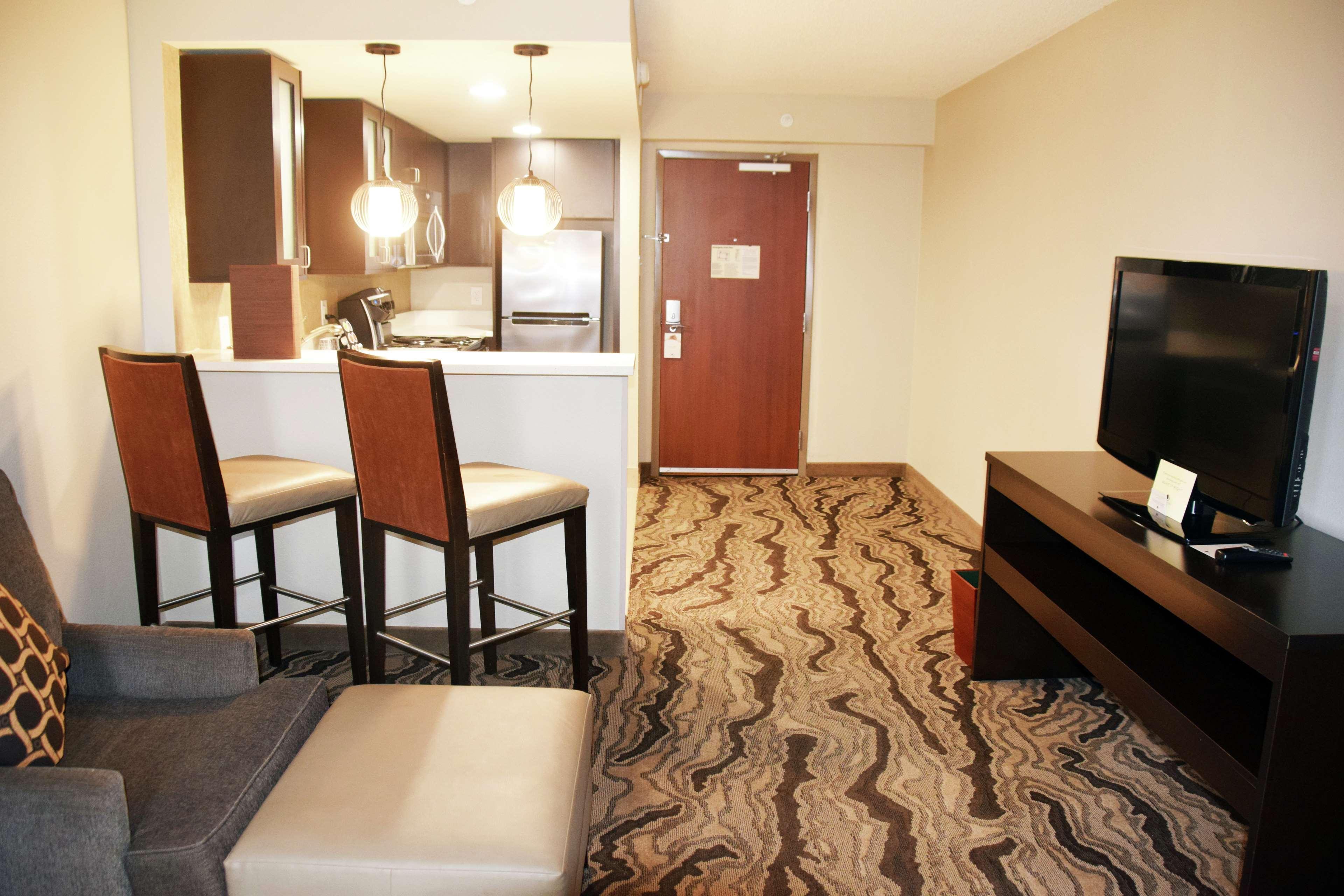 Doubletree By Hilton Montgomery Downtown Екстер'єр фото