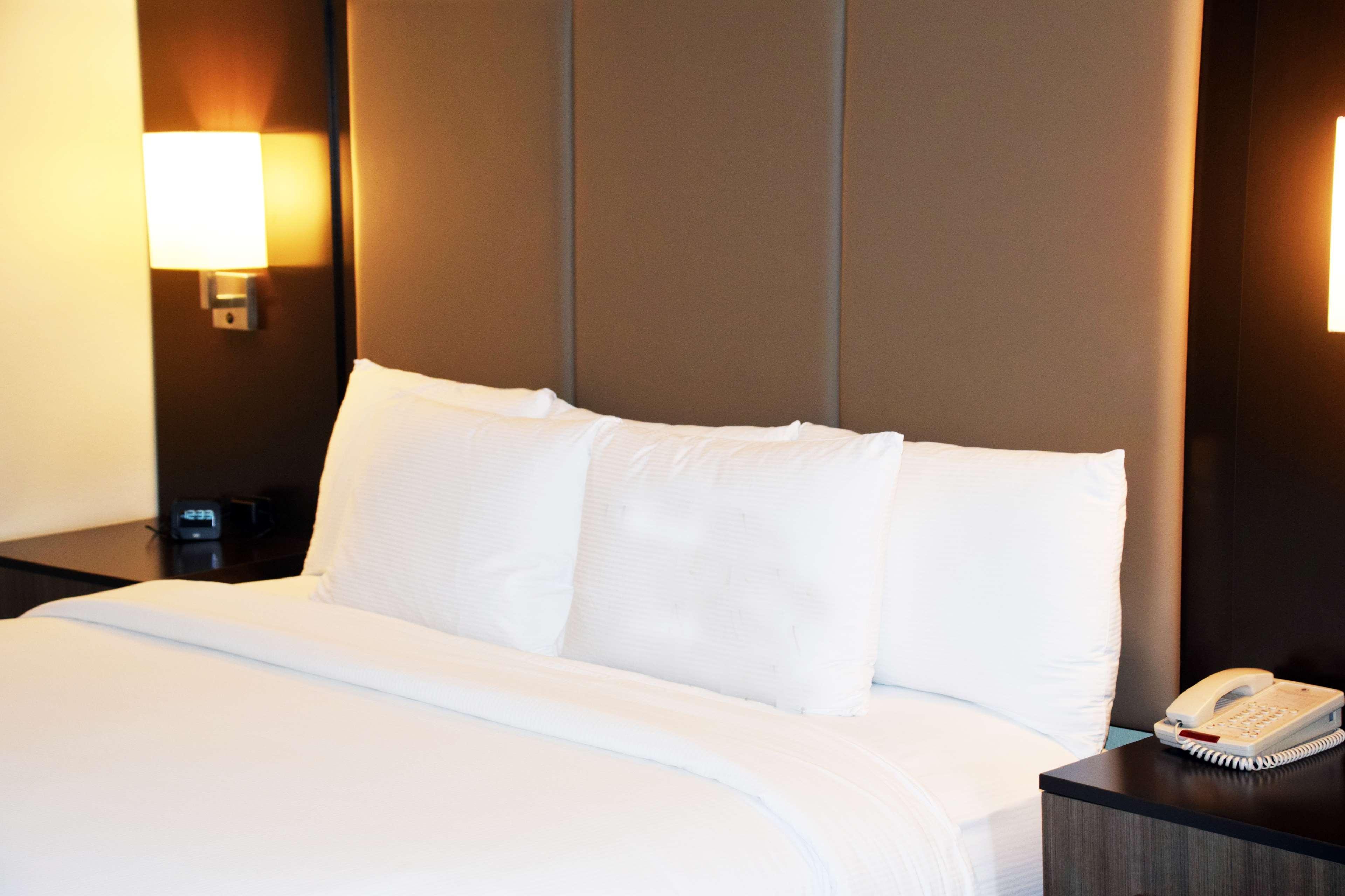 Doubletree By Hilton Montgomery Downtown Екстер'єр фото
