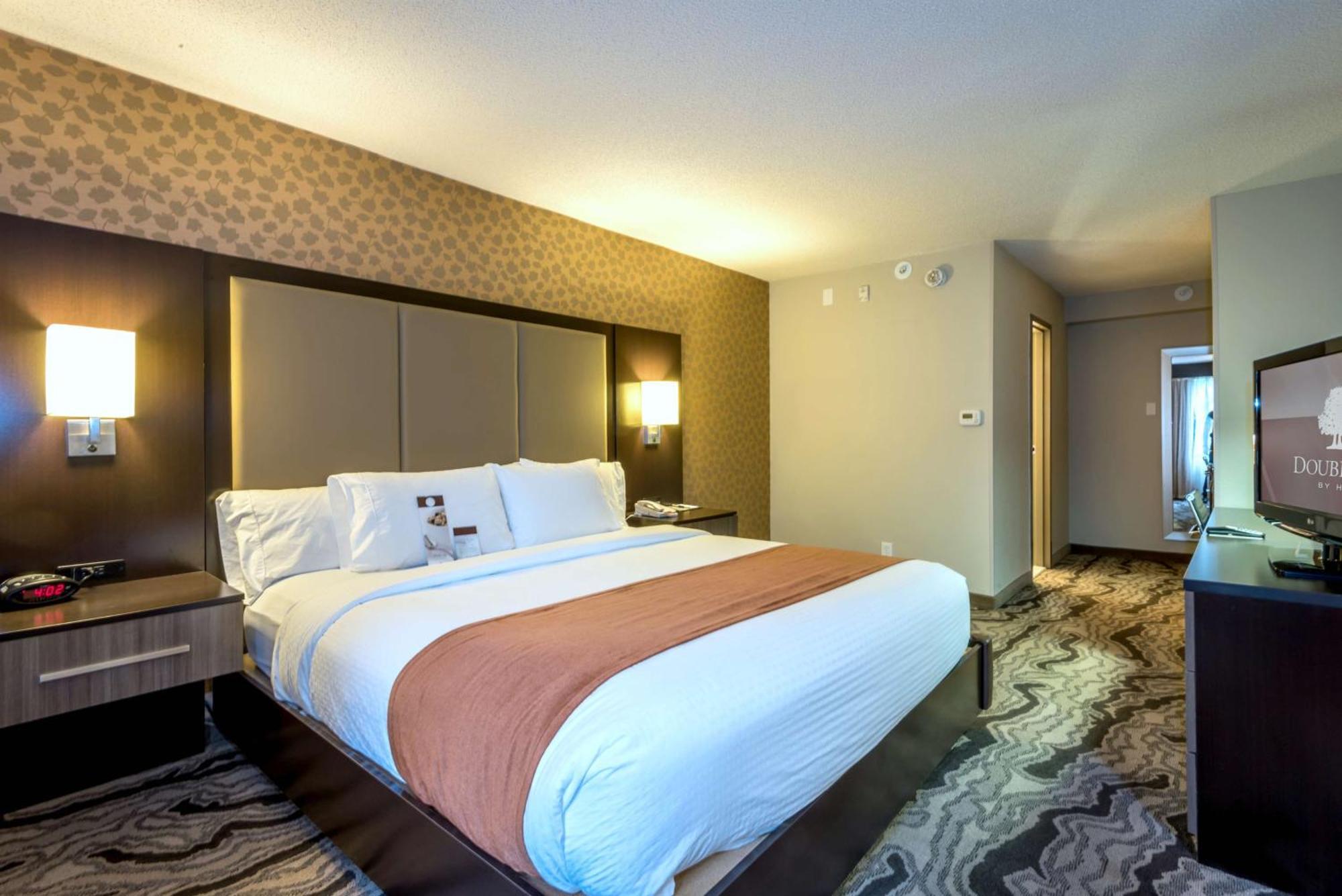 Doubletree By Hilton Montgomery Downtown Екстер'єр фото