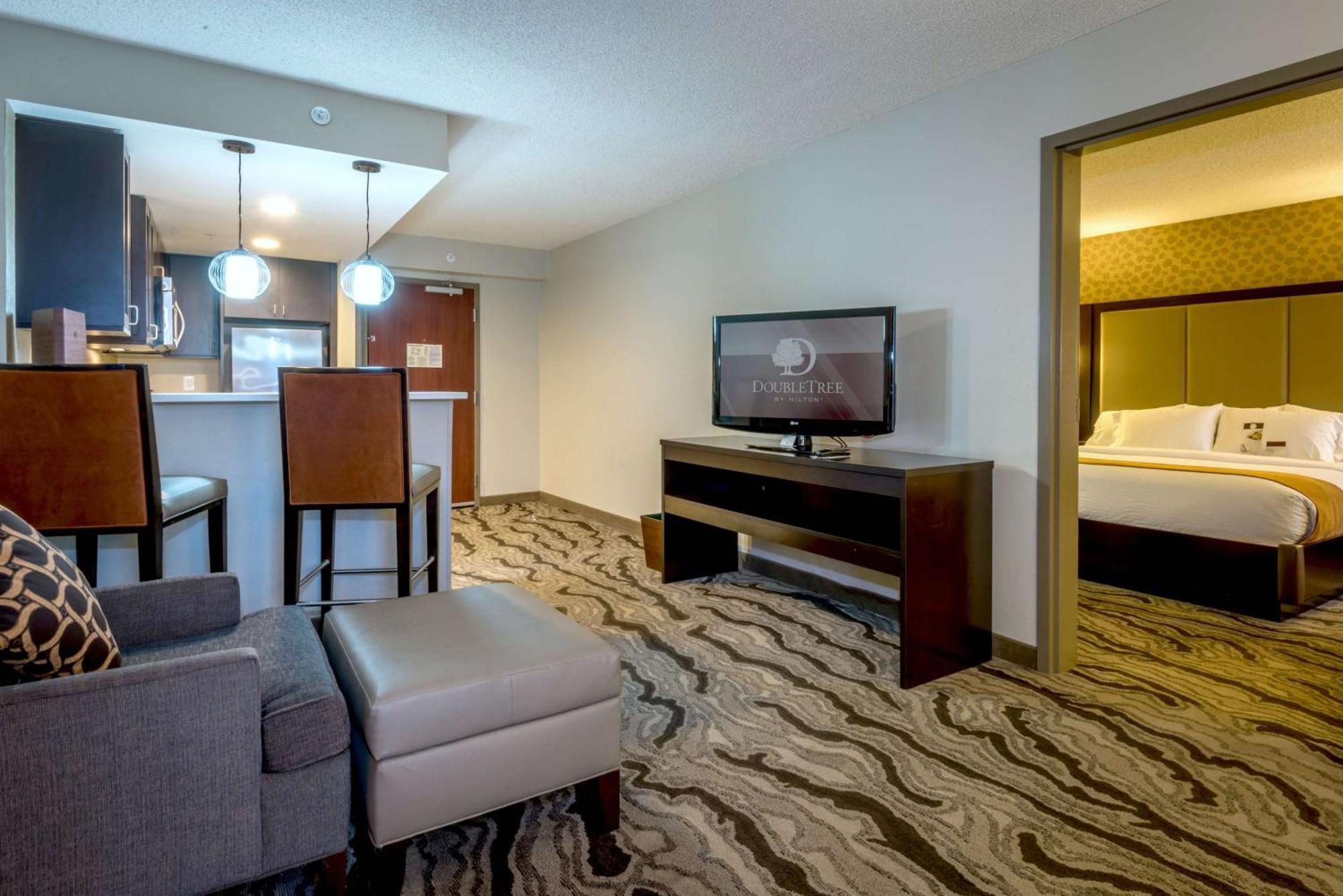 Doubletree By Hilton Montgomery Downtown Екстер'єр фото