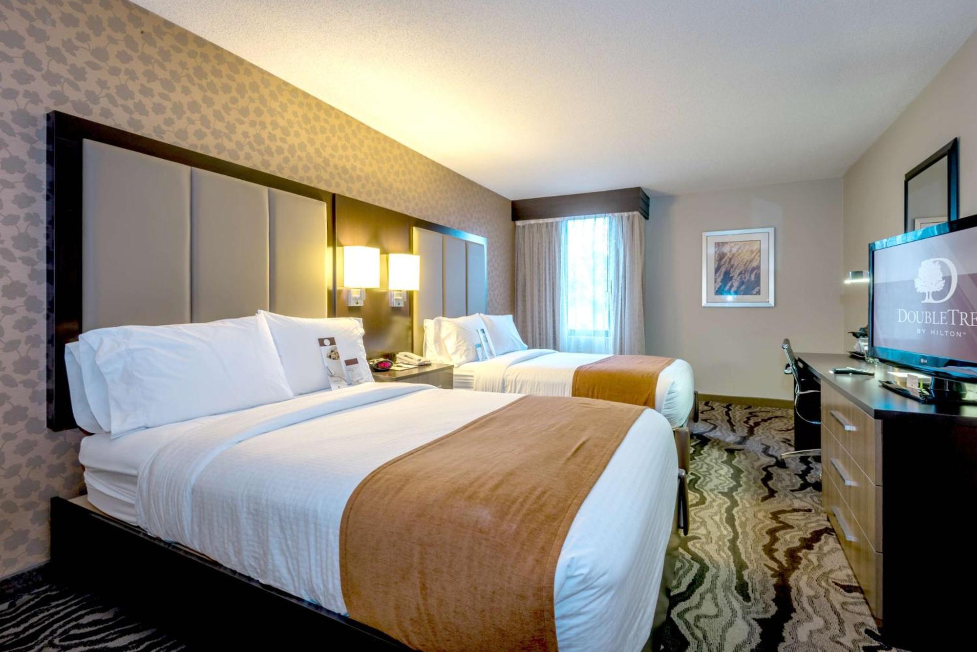 Doubletree By Hilton Montgomery Downtown Екстер'єр фото