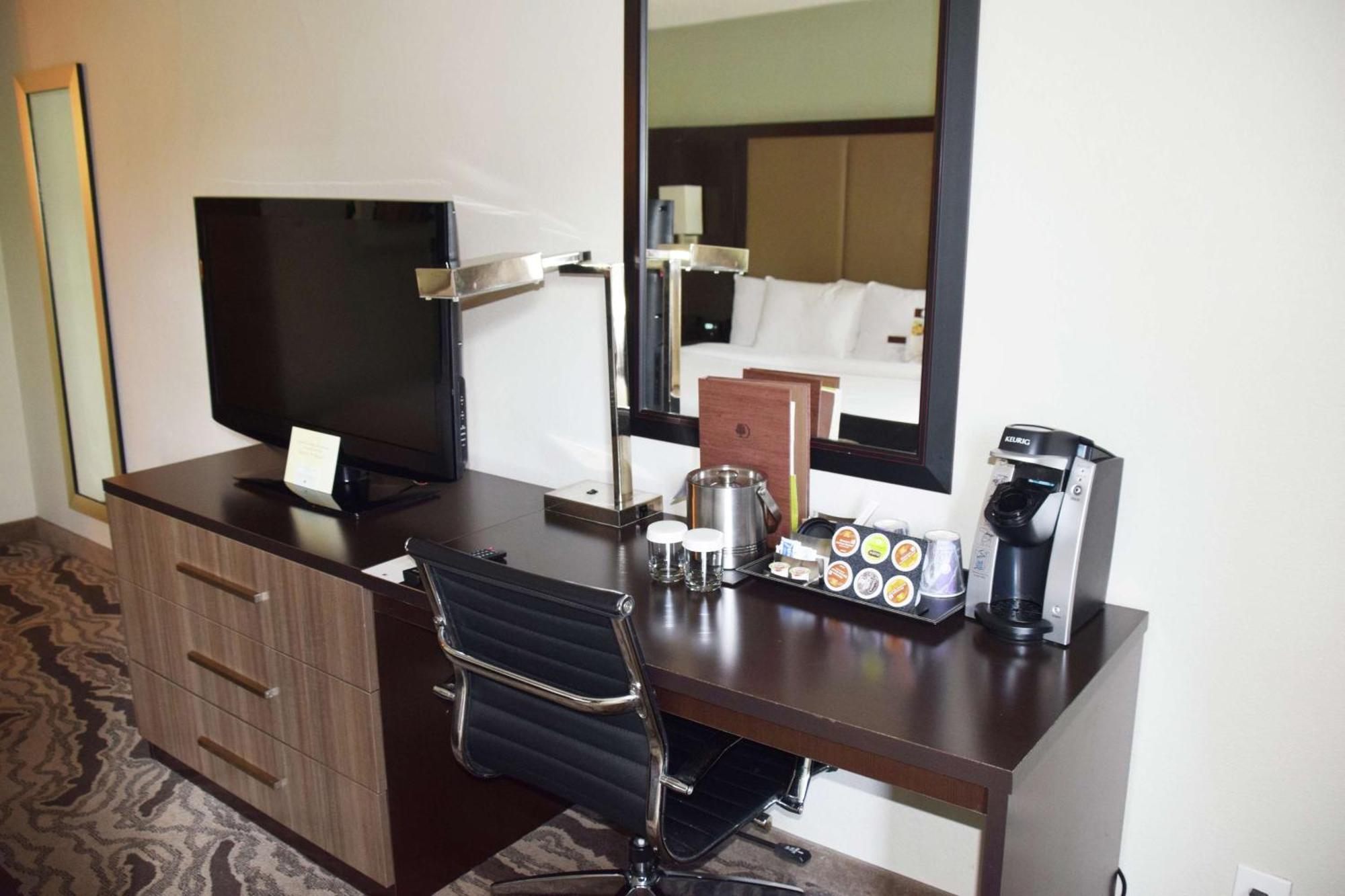 Doubletree By Hilton Montgomery Downtown Екстер'єр фото