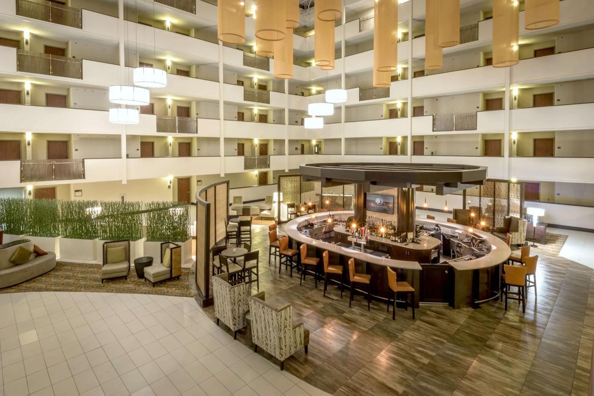 Doubletree By Hilton Montgomery Downtown Екстер'єр фото